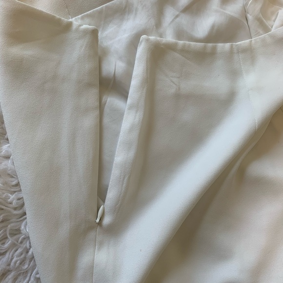 Shorts - Picture 3 of 3